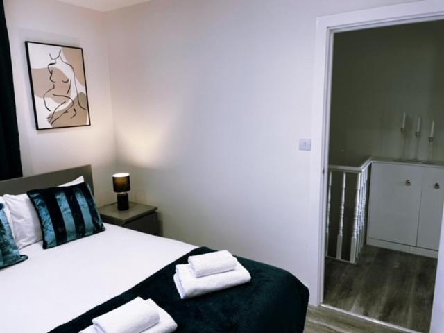 2 Bedroom Serviced Apartment Londres Exterior foto