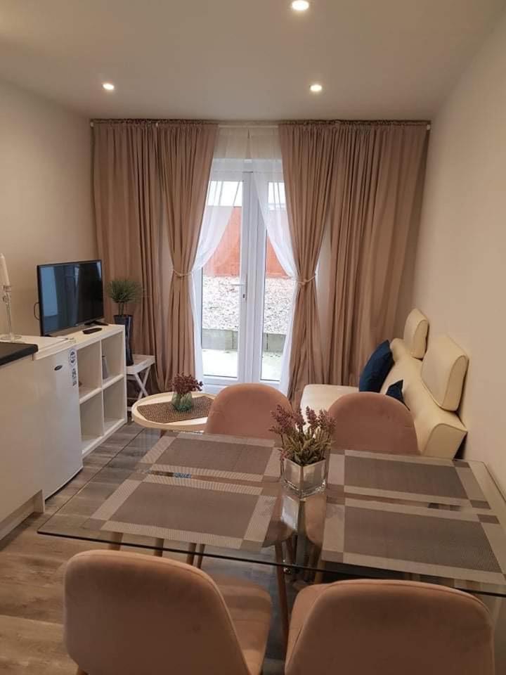 2 Bedroom Serviced Apartment Londres Exterior foto